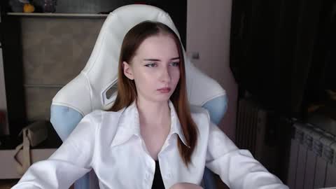 Snapshot of cutti_crystal chatting on February 19, 2026, 4:14 pm Cutti Crystal online show from February 19, 2026, 4:14 pm