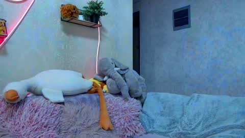 Snapshot of cuttiebunny chatting on May 13, 2026, 12:52 am cuttiebunny online show from May 13, 2026, 12:52 am