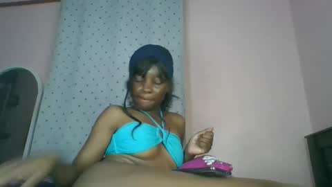 Snapshot of cutty_teshy chatting on February 9, 2026, 6:12 pm cutty_teshy online show from February 9, 2026, 6:12 pm