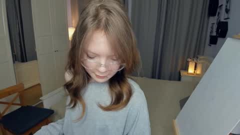 Snapshot of cuty_petite chatting on March 8, 2026, 8:18 am Anne online show from March 8, 2026, 8:18 am