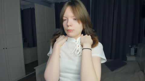 Snapshot of cuty_petite chatting on March 22, 2026, 6:06 am Anne online show from March 22, 2026, 6:06 am