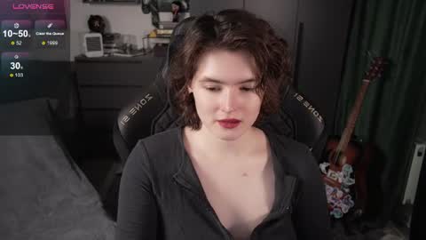Helen Blossom online show from July 6, 2026, 1:52 pm