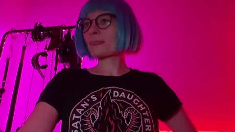 Snapshot of cyberxgoddess_ chatting on June 7, 2026, 7:17 pm Lily Goddess online show from June 7, 2026, 7:17 pm