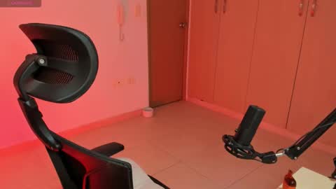 cyborgmuse online show from October 25, 2025, 6:43 am