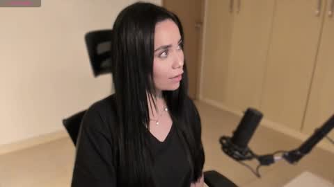 cyborgmuse online show from October 28, 2025, 7:23 am