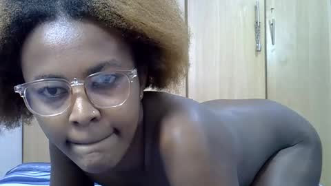 Snapshot of cynazy chatting on September 18, 2025, 9:00 am cynazy online show from September 18, 2025, 9:00 am