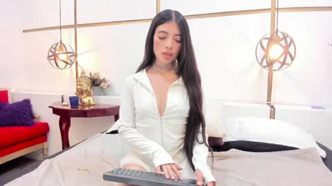 Cynthia1fox online show from June 7, 2026, 3:27 pm