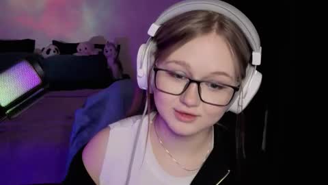 Dianne online show from February 24, 2026, 1:42 pm