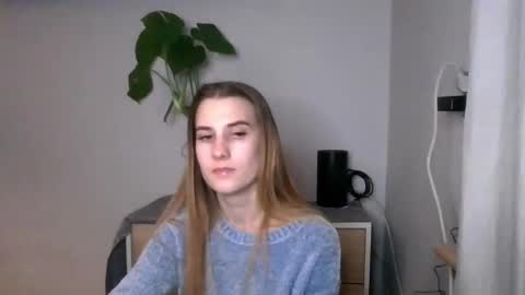 Snapshot of cyntianatural chatting on December 12, 2024, 3:48 pm CyntiaNatural online show from December 12, 2024, 3:48 pm