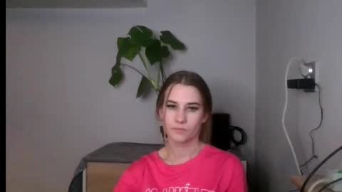 Snapshot of cyntianatural chatting on December 28, 2024, 7:22 am CyntiaNatural online show from December 28, 2024, 7:22 am