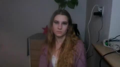 Snapshot of cyntianatural chatting on January 28, 2025, 9:40 pm CyntiaNatural online show from January 28, 2025, 9:40 pm