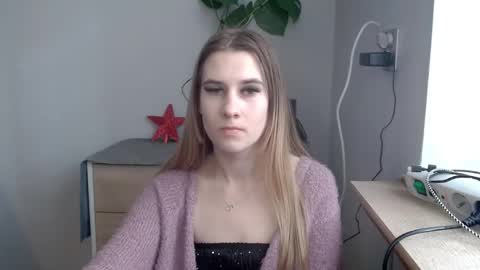 Snapshot of cyntianatural chatting on January 30, 2025, 11:11 am CyntiaNatural online show from January 30, 2025, 11:11 am