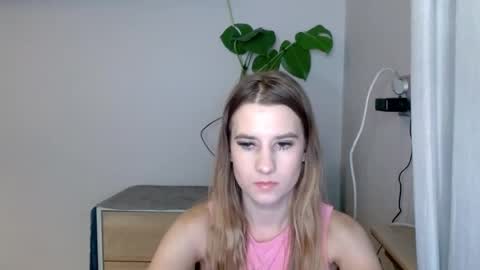 Snapshot of cyntianatural chatting on February 13, 2025, 3:35 pm CyntiaNatural online show from February 13, 2025, 3:35 pm