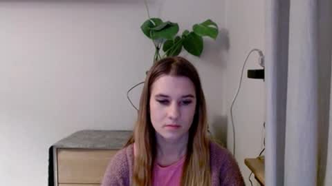 Snapshot of cyntianatural chatting on February 13, 2025, 7:21 pm CyntiaNatural online show from February 13, 2025, 7:21 pm