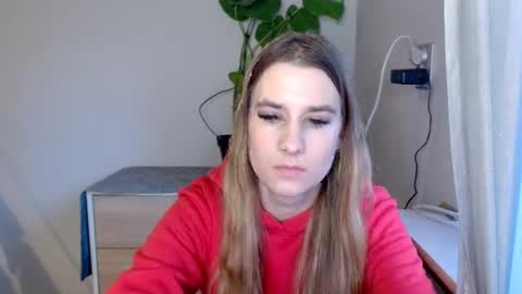 Snapshot of cyntianatural chatting on February 14, 2025, 3:47 pm CyntiaNatural online show from February 14, 2025, 3:47 pm