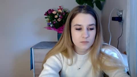 Snapshot of cyntianatural chatting on February 18, 2025, 3:43 pm CyntiaNatural online show from February 18, 2025, 3:43 pm