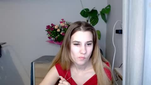 Snapshot of cyntianatural chatting on February 21, 2025, 7:56 am CyntiaNatural online show from February 21, 2025, 7:56 am