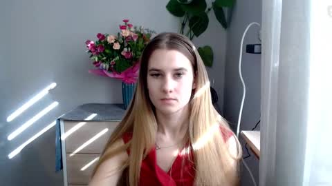 Snapshot of cyntianatural chatting on February 21, 2025, 11:01 am CyntiaNatural online show from February 21, 2025, 11:01 am