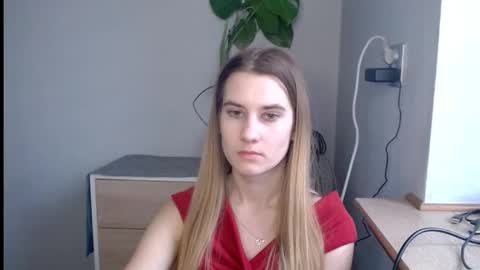 Snapshot of cyntianatural chatting on March 11, 2025, 7:37 am CyntiaNatural online show from March 11, 2025, 7:37 am