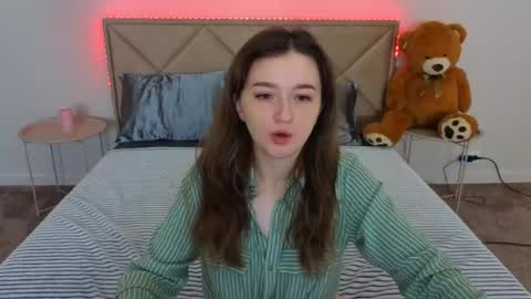 Snapshot of cyrenaluxe chatting on May 10, 2026, 5:34 am Cyrena online show from May 10, 2026, 5:34 am