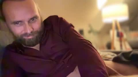 Snapshot of d0n_gi0vanni chatting on November 18, 2025, 12:05 am d0n_gi0vanni online show from November 18, 2025, 12:05 am