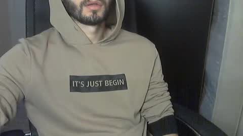 Dolce online show from November 8, 2025, 10:37 am