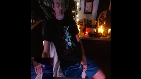 Snapshot of d_j_strokes chatting on November 5, 2025, 3:06 am Dave online show from November 5, 2025, 3:06 am