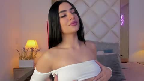 Kim online show from December 11, 2024, 4:07 am