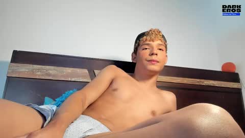 Snapshot of daark_eros chatting on November 25, 2025, 10:32 pm Dark Eros online show from November 25, 2025, 10:32 pm
