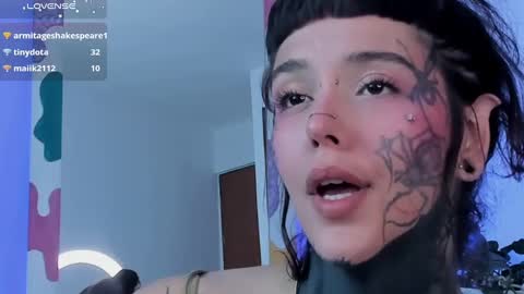 Snapshot of daarlene chatting on March 9, 2025, 1:04 am Darlene online show from March 9, 2025, 1:04 am