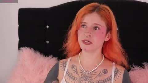 Darlene online show from April 12, 2026, 9:42 pm