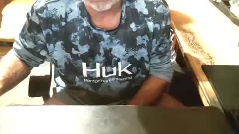 dabaatendae online show from November 16, 2025, 1:33 am