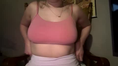Snapshot of dabqueen_1994 chatting on February 14, 2026, 12:57 pm dabqueen_1994 online show from February 14, 2026, 12:57 pm