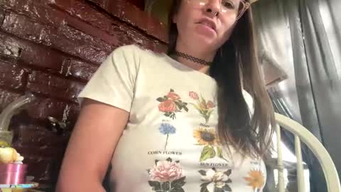 Snapshot of dabqueen_1994 chatting on June 7, 2026, 9:07 pm dabqueen_1994 online show from June 7, 2026, 9:07 pm