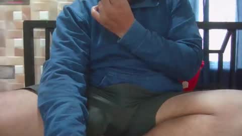 Daddy online show from December 18, 2025, 6:52 am