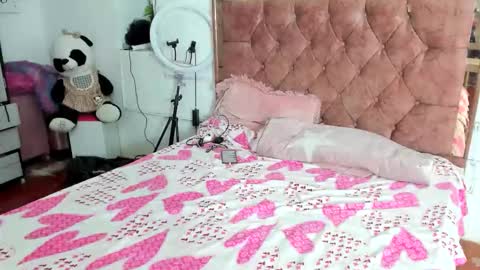 Ashley and Mike online show from February 4, 2026, 12:49 am