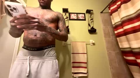 sexy tatted king bbc online show from October 4, 2025, 2:42 am