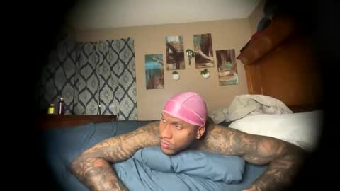sexy tatted king bbc online show from May 16, 2026, 10:36 am