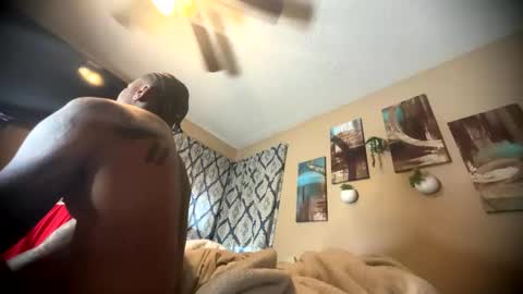 sexy tatted king bbc online show from May 22, 2026, 2:33 pm