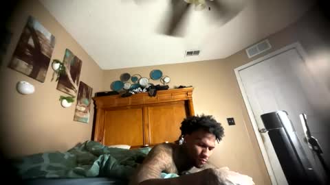 sexy tatted king bbc online show from June 11, 2026, 7:06 am