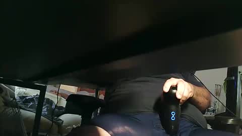 daddys_belthand online show from November 12, 2025, 1:11 pm