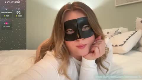 Snapshot of daddyslittlegirl12 chatting on January 8, 2025, 5:37 pm Jaime online show from January 8, 2025, 5:37 pm