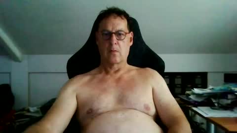 Snapshot of daddyspoenk chatting on June 24, 2026, 1:21 pm Dannyspoenk online show from June 24, 2026, 1:21 pm