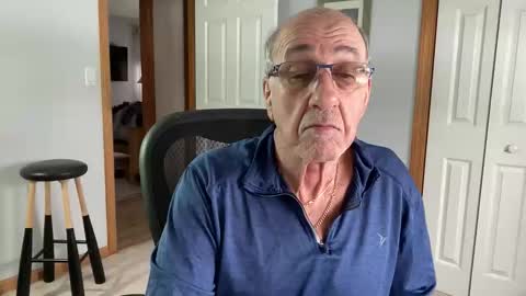 daddyweis online show from December 14, 2025, 2:44 pm