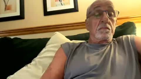 Snapshot of daddyweis chatting on July 18, 2026, 5:50 pm daddyweis online show from July 18, 2026, 5:50 pm