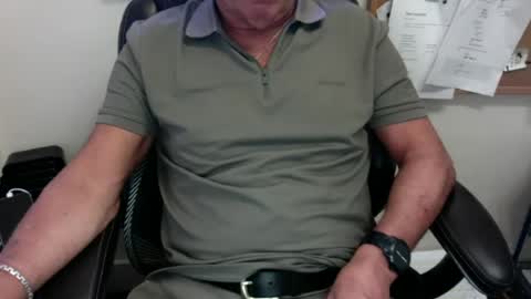 dadooronron69 online show from June 25, 2026, 4:55 pm
