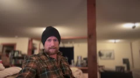 Snapshot of daemon456321 chatting on March 4, 2025, 1:34 am daemon online show from March 4, 2025, 1:34 am