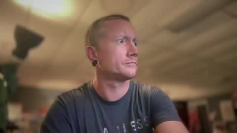 Snapshot of daemon456321 chatting on October 1, 2025, 3:34 am daemon online show from October 1, 2025, 3:34 am