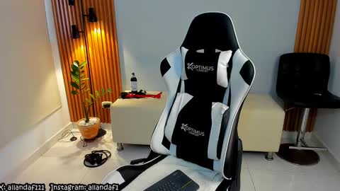 Snapshot of dafboy_ chatting on February 18, 2025, 1:33 pm Allan Daf online show from February 18, 2025, 1:33 pm