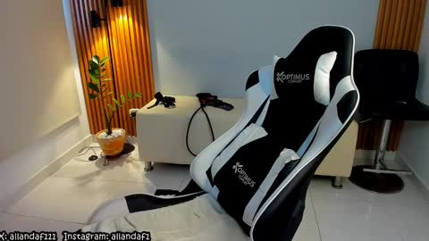 Snapshot of dafboy_ chatting on February 21, 2025, 2:06 pm Allan Daf online show from February 21, 2025, 2:06 pm